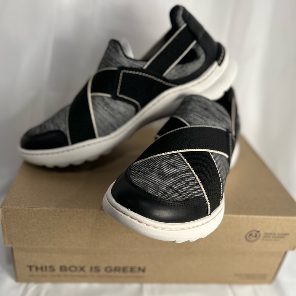 Women's Collection Teagan Go Sneakers